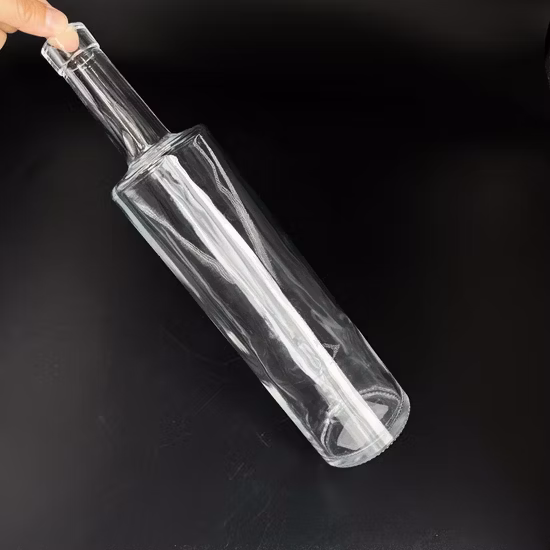 Custom 500ml 700ml 750ml Glass Bottle Clear Empty Glass Bottles Vodka Whisky Brandy Glass Bottle Tequila Gin Liquor Spirits Glass Bottle
